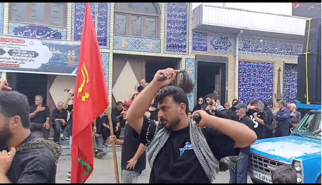 فیلم| زنجیرزنی مردم امیرکلا در عاشورای حسینی