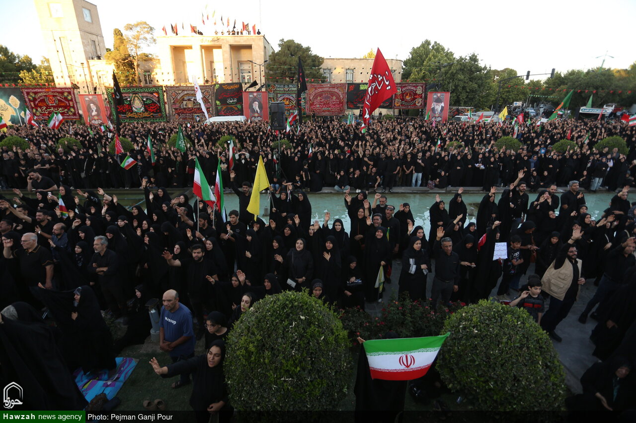میدان امام حسین(ع) اصفهان میعادگاه عزاداران حسینی شد