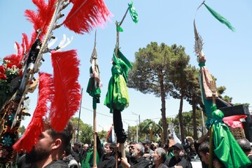 تصاویر/ مراسم عزاداری یازدهمین روز محرم در دامغان با حضور عاشقان حضرت اباعبدالله الحسین(ع)