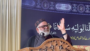 عاشورا تقابل دو اندیشه و دو مکتب فکری  حق و باطل است