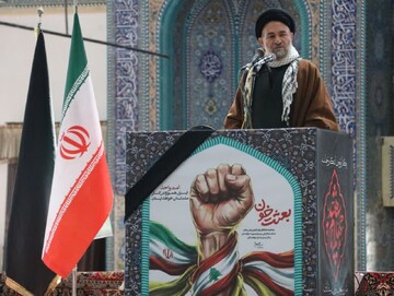 دشمن تنها زبان قدرت و مقاومت را می‌فهمد