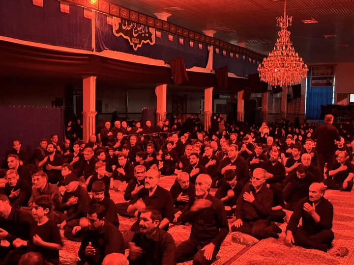 تصاویر/ مراسم شام غریبان امام حسین (ع) در شاهین دژ