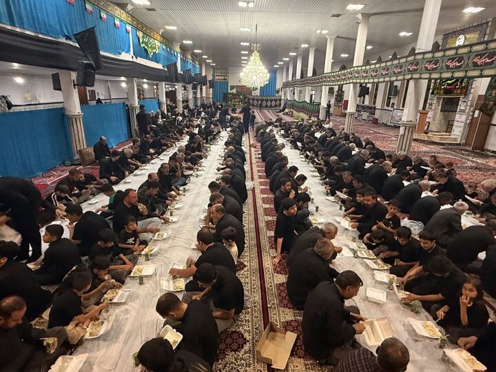 تصاویر/ مراسم شام غریبان امام حسین (ع) در شاهین دژ