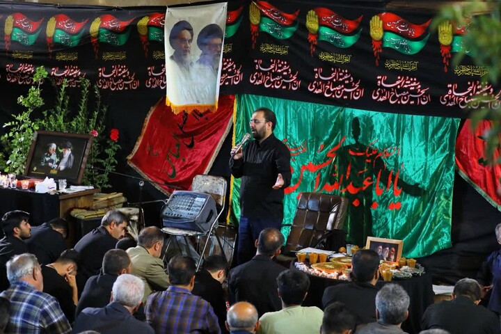 تصاویر / عزاداری مردم همدان در شب شام غریبان