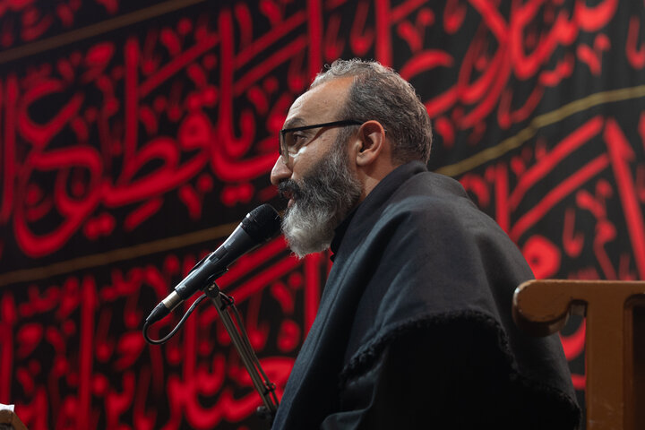 عزاداری زائران حرم حضرت معصومه (س) در شام غریبان امام حسین (ع)