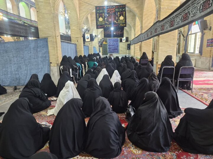 تصاویر/ اقامه نمازجمعه شهر راین