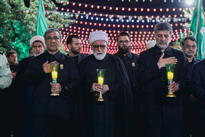 تصاویر/ مراسم شام غریبان امام حسین (علیه‌السلام) در حرم مطهر رضوی