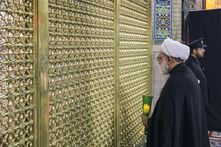 تصاویر/ مراسم شام غریبان امام حسین (علیه‌السلام) در حرم مطهر رضوی