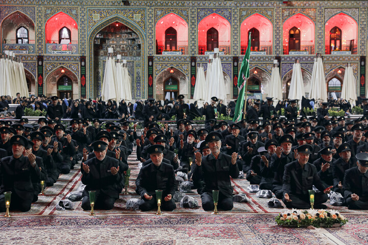 تصاویر/ مراسم شام غریبان امام حسین (علیه‌السلام) در حرم مطهر رضوی