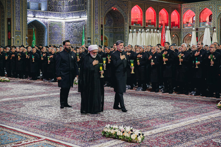تصاویر/ مراسم شام غریبان امام حسین (علیه‌السلام) در حرم مطهر رضوی