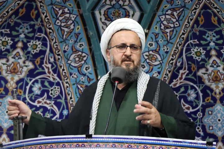 نماز جمعه عالی‌شهر به روایت تصویر
