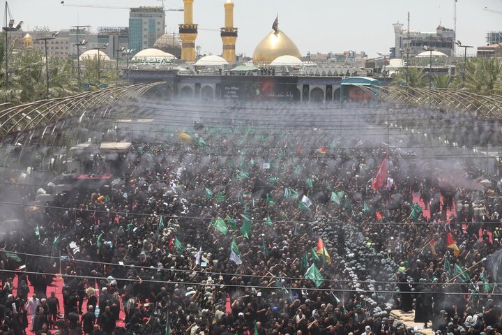 ملايين المعزّين يشاركون في "ركضة طويريج" في كربلاء