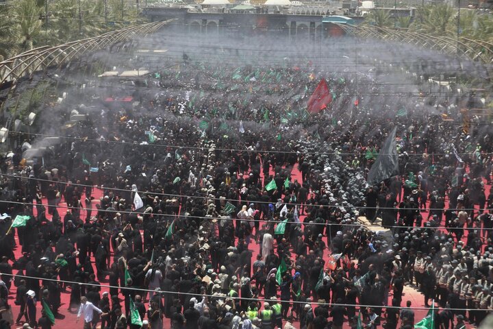ملايين المعزّين يشاركون في "ركضة طويريج" في كربلاء