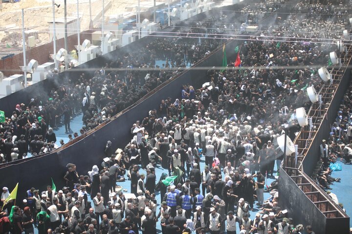 ملايين المعزّين يشاركون في "ركضة طويريج" في كربلاء