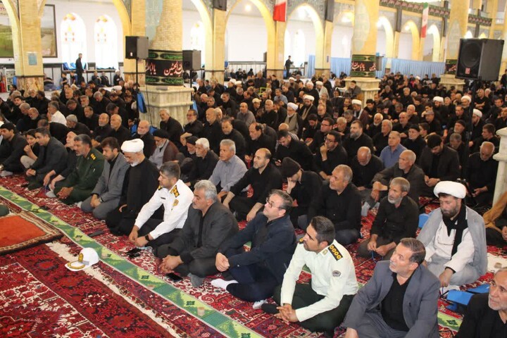 تصاویر/ برگزاری نماز عبادی سیاسی جمعه در بناب