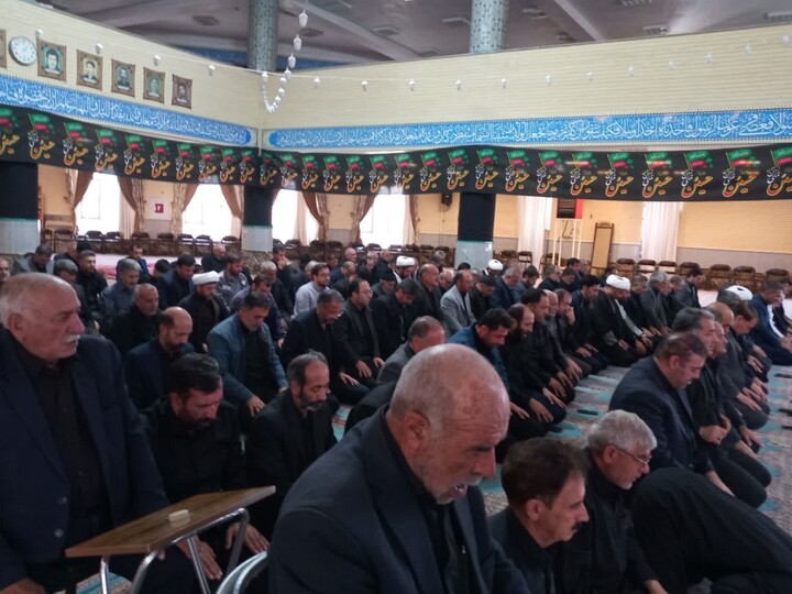 تصاویر/ برگزاری نماز عبادی سیاسی جمعه در ورزقان