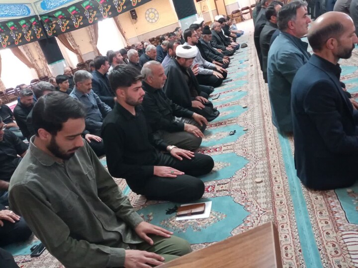 تصاویر/ برگزاری نماز عبادی سیاسی جمعه در ورزقان