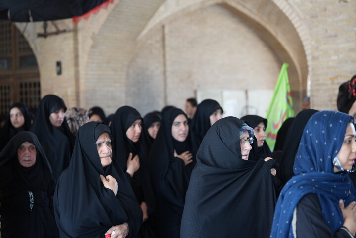 تصاویر |هفتادمین سال قافله عزاداری یازدهم محرم حسینیه بنی فاطمه