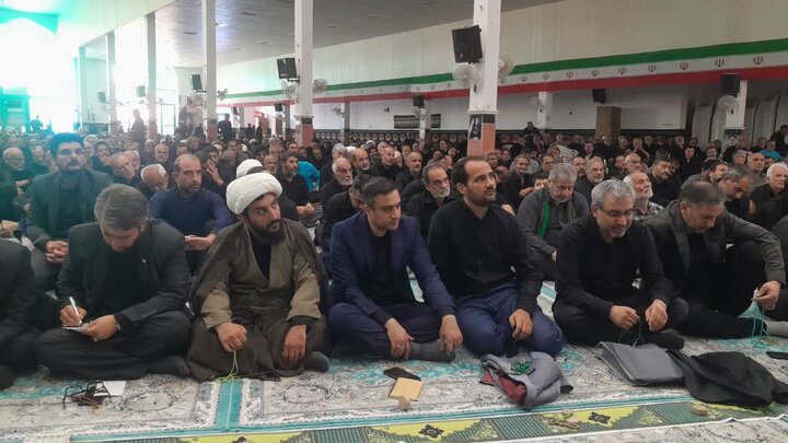 تصاویر/ نمازعبادی سیاسی جمعه آران وبیدگل