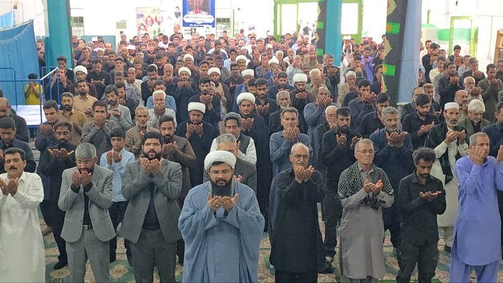 تصاویر/ اقامه نمازجمعه شهر ریگان