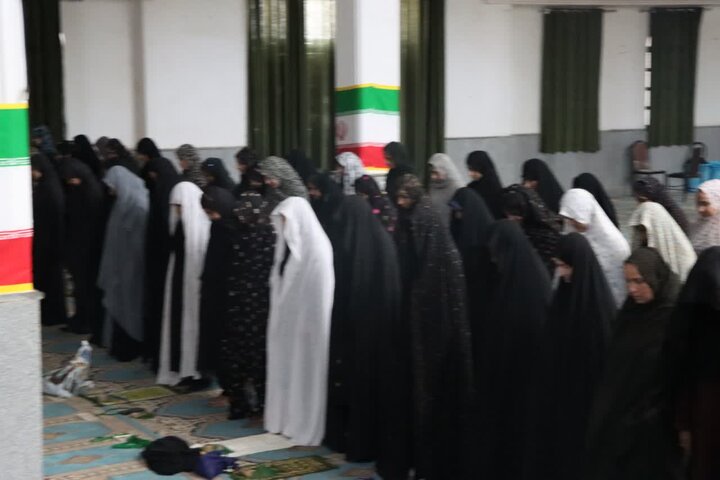 تصاویر/ اقامه نمازجمعه شهر قلعه گنج