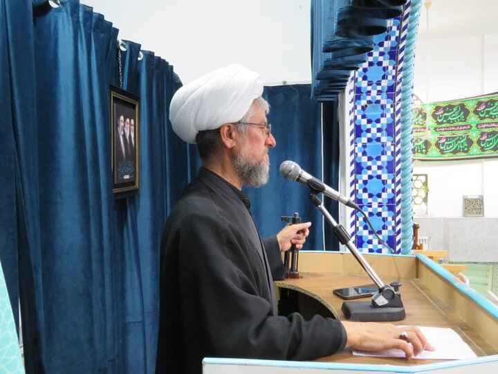 تصاویر/ اقامه نمازجمعه امین‌شهر
