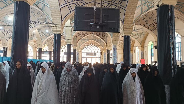 تصاویر/ اقامه نمازجمعه شهر ماهان