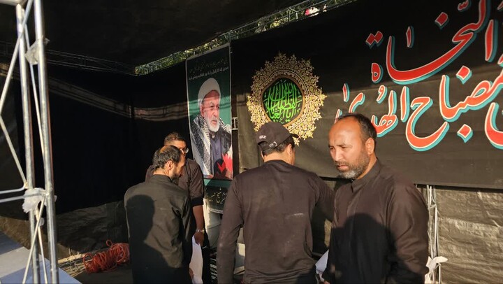 تصاویر/ برپایی ایستگاه صلواتی به مناسبت روز عاشورا از سوی علما و طلاب کارگیل هند در قم مقدس