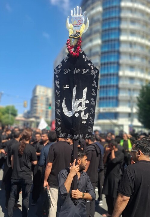 تصاویر/ آیین‌های سوگواری و راهپیمایی عاشورای حسینی در استانبول