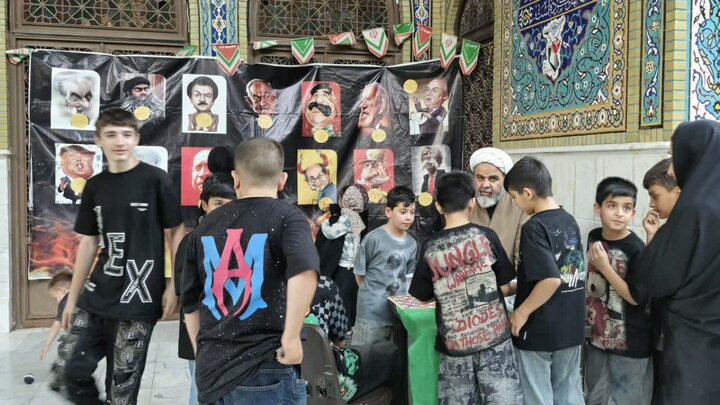 تصاویر / برپایی «خیمه معرفت سوگواره بصیرت عاشورایی» در قم؛ سفری به دنیای احکام و شناخت شهدای راه حق