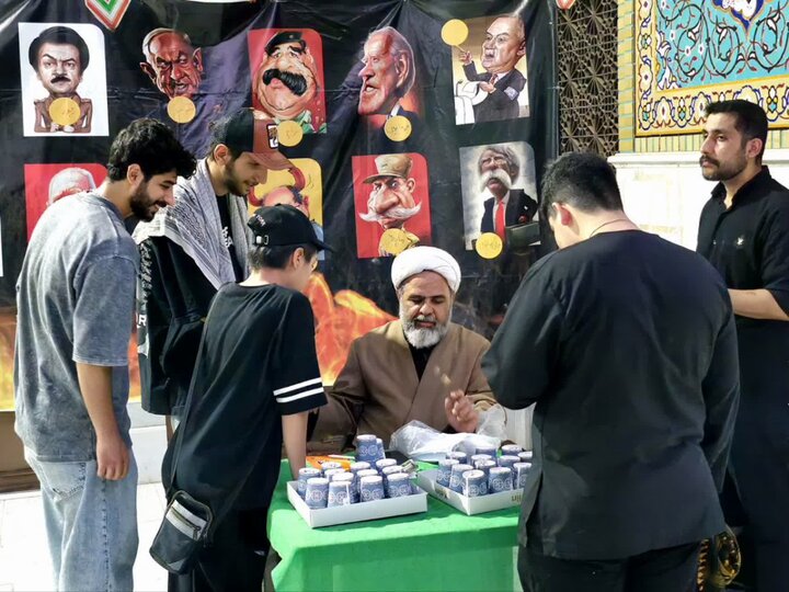 تصاویر / برپایی «خیمه معرفت سوگواره بصیرت عاشورایی» در قم؛ سفری به دنیای احکام و شناخت شهدای راه حق