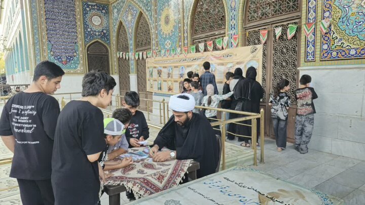 تصاویر / برپایی «خیمه معرفت سوگواره بصیرت عاشورایی» در قم؛ سفری به دنیای احکام و شناخت شهدای راه حق