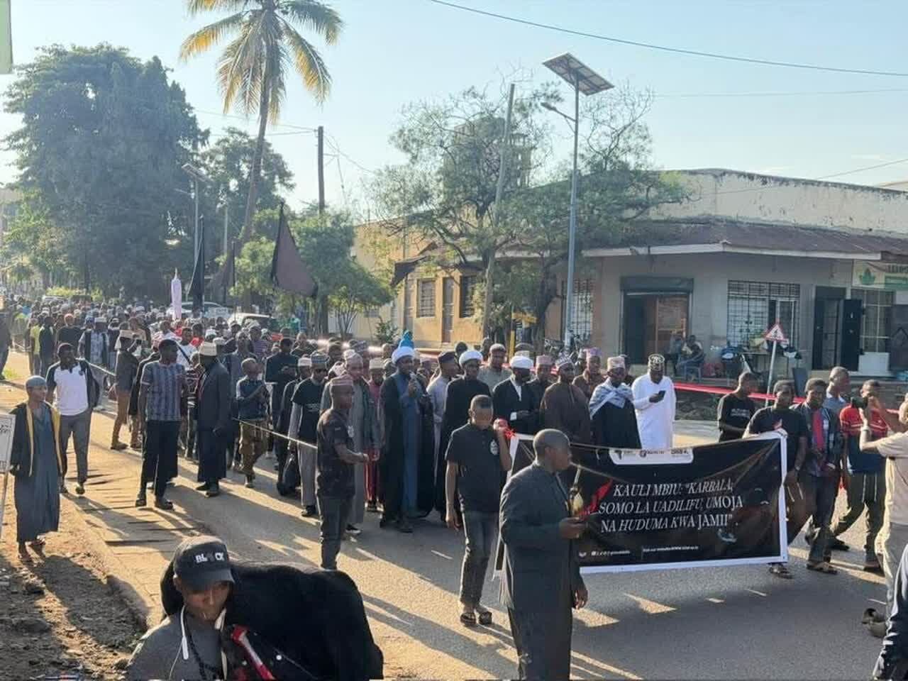 Vikao vya Maombolezo ya Imam Hussein (as) na Matembezi ya Amani Vyafanyika Mjini Moshi, Tanzania + Picha