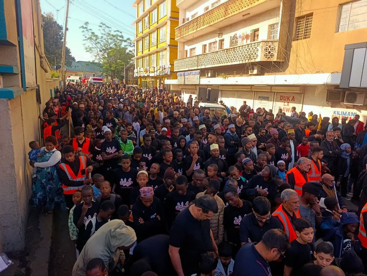 Matembezi ya Amani ya Kumuenzi Imam Hussein (as) Yafanyika Jijini Arusha + Picha