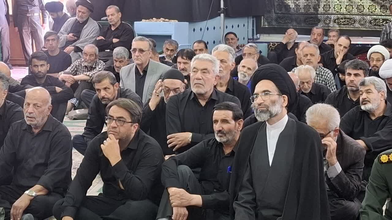 مرحوم آیت الله مدنی کاشانی(ره) از نظرسیاست و انقلاب بسیار عالی بود+عکس و فیلم