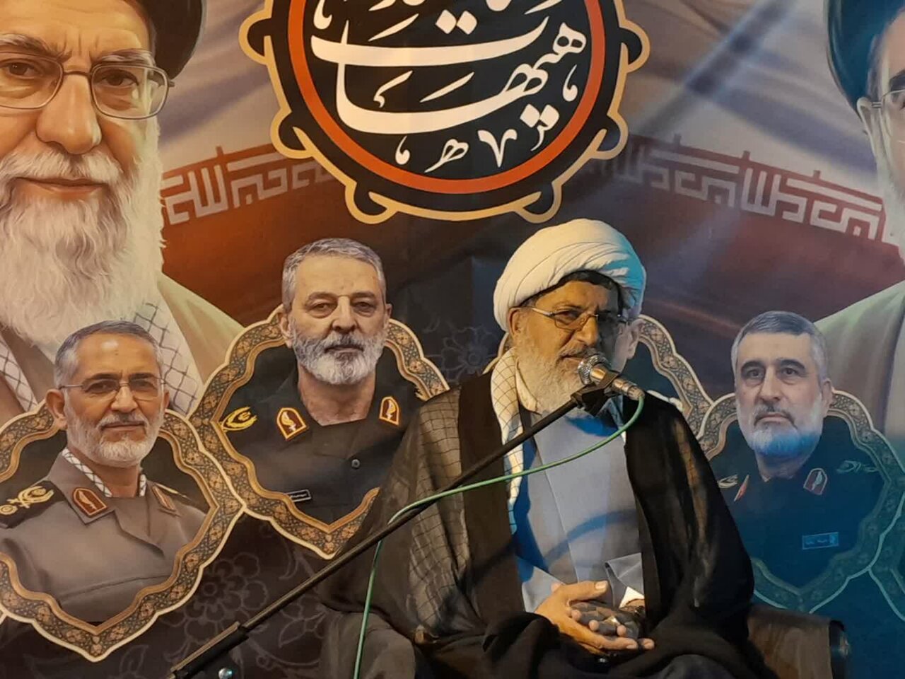 دشمن در برابر اراده ملت ایران هیچ غلطی نمی‌تواند بکند