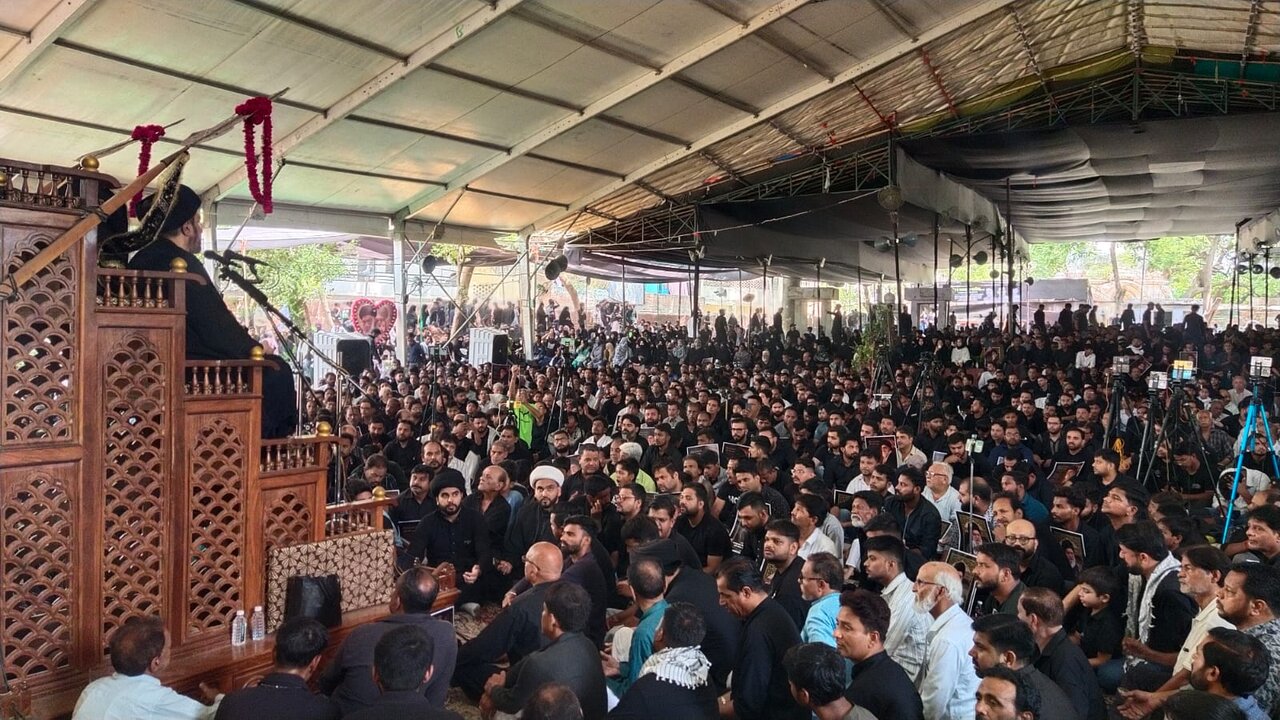 खुदा-मुख़ालिफ उसूलो से ही खुदा का वुजूद साबित होता है: मौलाना कल्बे जवाद नक़वी