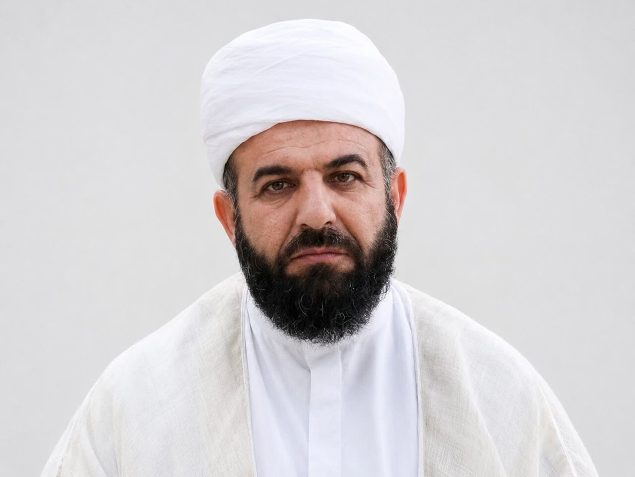 خون امام حسین(ع) آبروی اسلام است / عاشورا فراتر از مذهب، مکتب انسان‌سازی آزادگان جهان است