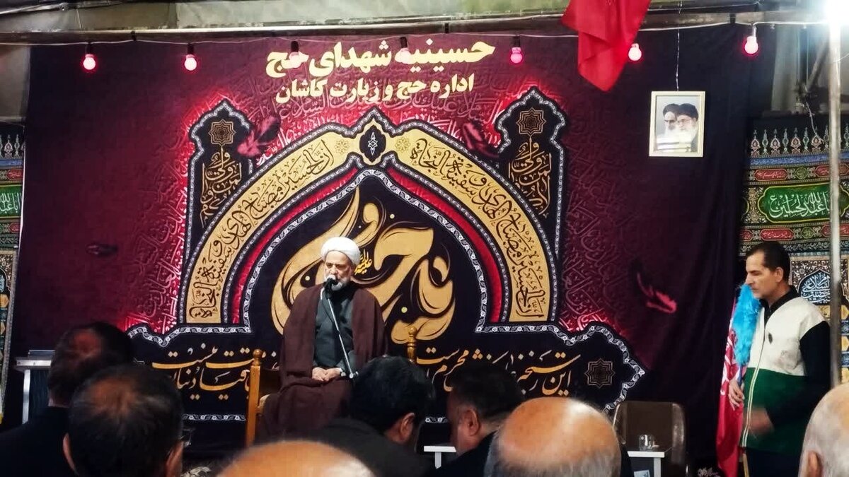 سکوت در برابر مفاسد اجتماعی خطر بزرگی است