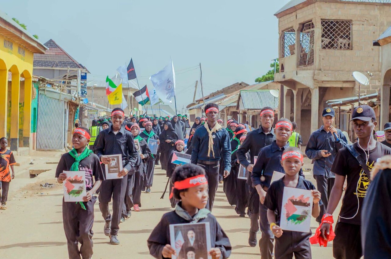 میلیونها شیعه در آیین راهپیمایی عاشورا در نیجریه حضور یافتند