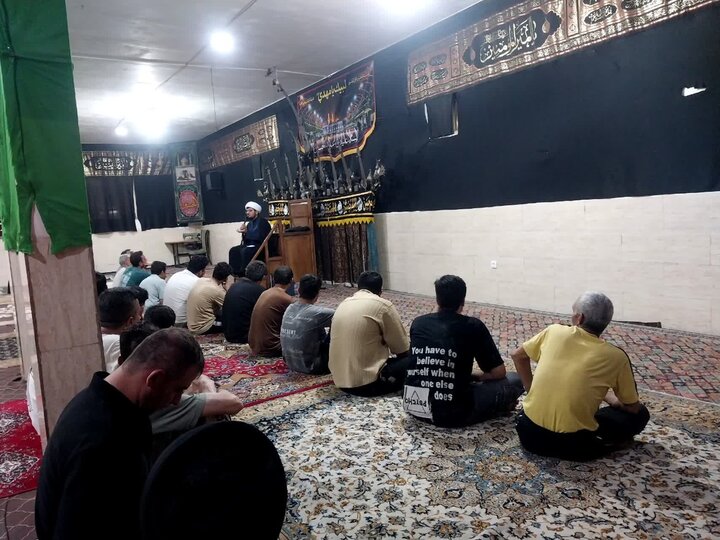 گزارش تصویری/ فعالیت معاونت تبلیغ مدرسه علمیه حقانی در دهه اول محرم در شهر ورامین