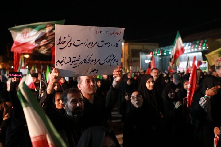 تصاویر/ اجتماعات مردمی «شب‌های اقتدار حسینی» مردم با بصیرت شهر سمنان در جوار حرم حضرت یحیی بن موسی(ع)