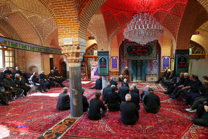 تصاویر/ هیئت عزاداری محله نوبر در مسجد حاج غفار تبریز