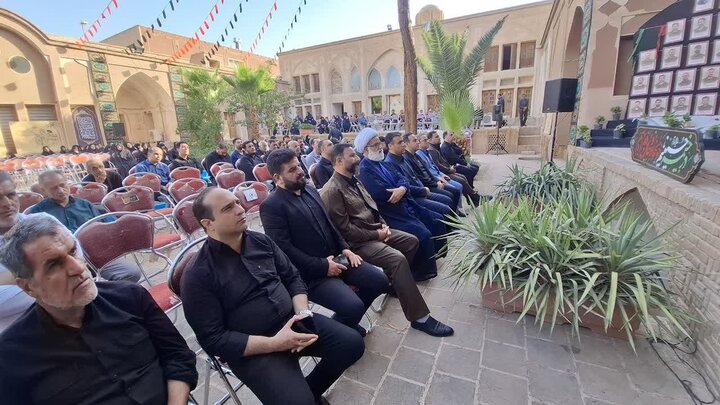 تصاویر/ مراسم معنوی «میراث مرثیه» همزمان با ایام سوگواری حضرت اباعبدالله الحسین(ع) در  کاشان