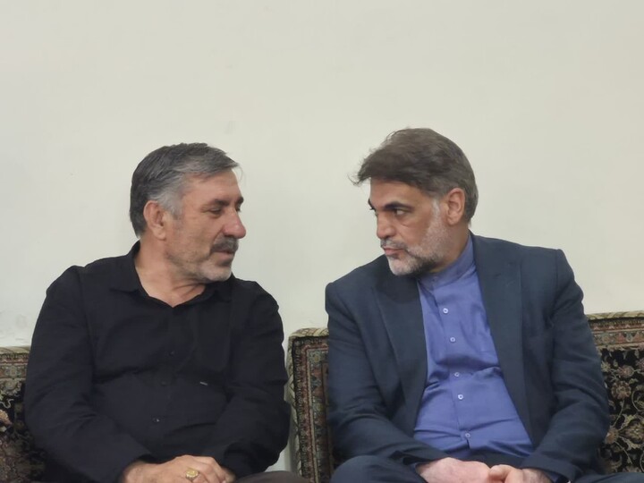 تصاویر/دیدار جمعی از مسئولان شهرستان بهار با خانواده شهید صفادوست و آزاده کریم روحی