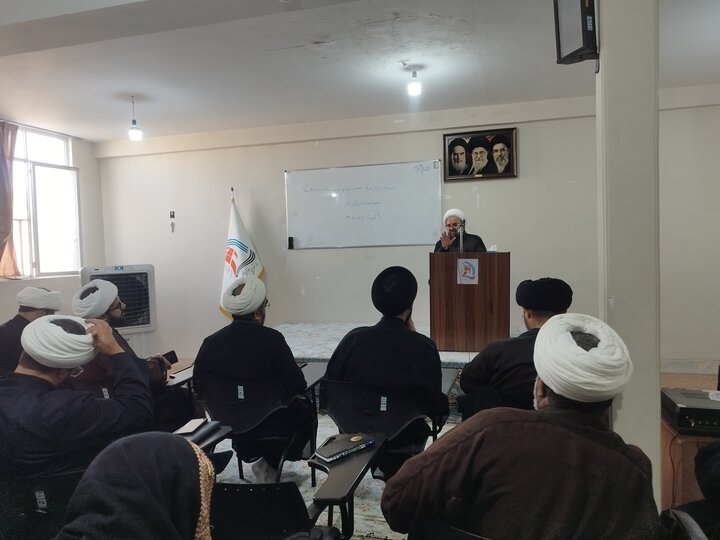 تصاویر/ دوره تربیت مربی قرآن کریم ویژه اساتید مدارس علمیه سیستان و بلوچستان در قم برگزار می‌شود