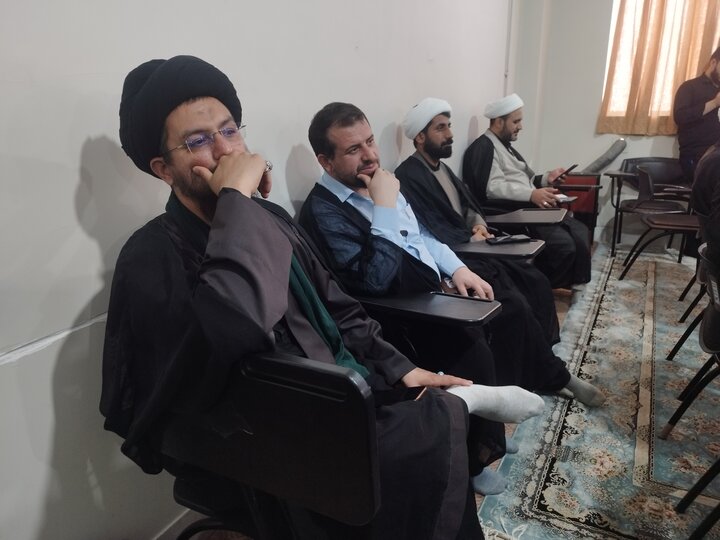 تصاویر/ دوره تربیت مربی قرآن کریم ویژه اساتید مدارس علمیه سیستان و بلوچستان در قم برگزار می‌شود