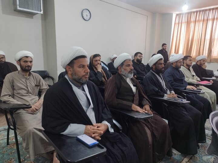 تصاویر/ دوره تربیت مربی قرآن کریم ویژه اساتید مدارس علمیه سیستان و بلوچستان در قم برگزار می‌شود