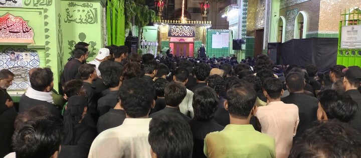 تصاویر/ برگزاری باشکوه مجالس عاشورا در امام‌بارگاه‌های کراچی و حضور گسترده عزاداران حسینی