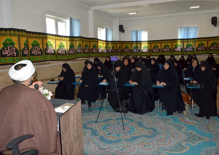 تبیین الگوی جهاد زینبی در نشست علمی مدرسه علمیه حضرت رقیه(س) برازجان
